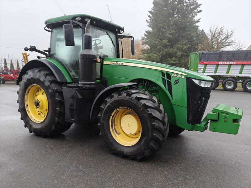 John Deere 8400R - Traktor: bilde 1 John Deere 8400R - Traktor: bilde 1
