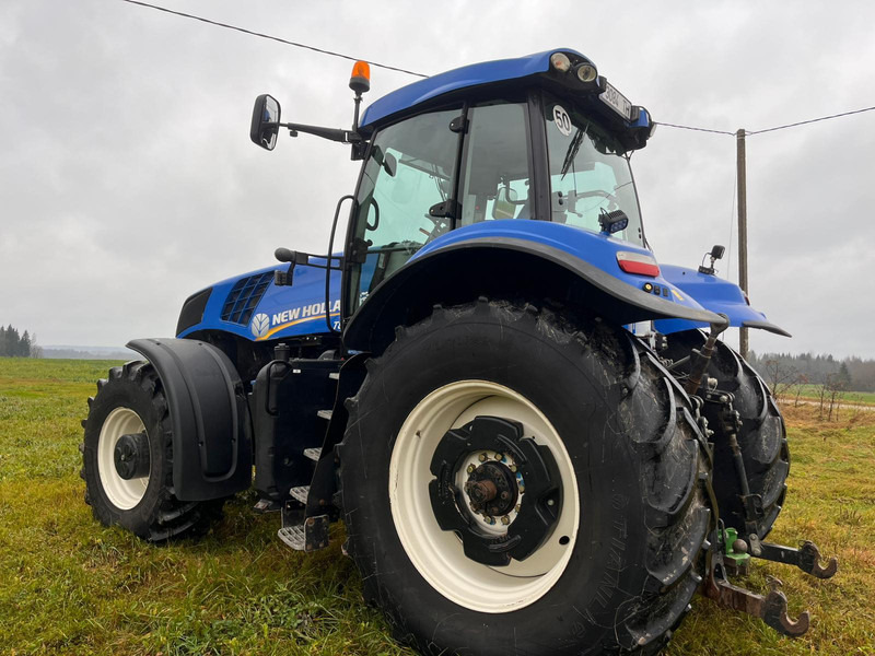 New Holland T8.330 - Traktor: bilde 3 New Holland T8.330 - Traktor: bilde 3