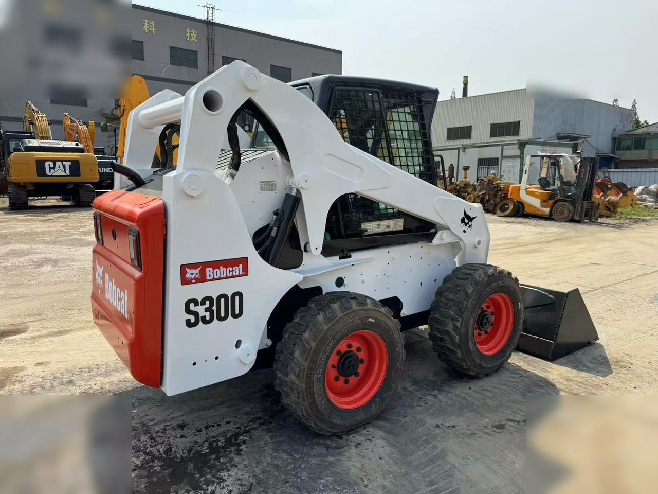 BOBCAT S300 - Kompaktlaster: bilde 3 BOBCAT S300 - Kompaktlaster: bilde 3
