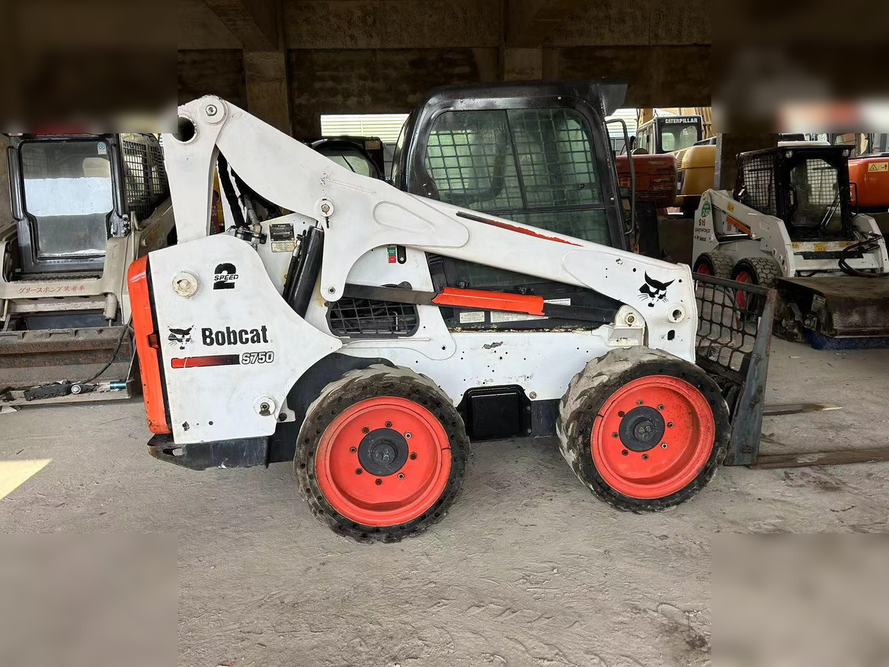 BOBCAT S750 - Kompaktlaster: bilde 1 BOBCAT S750 - Kompaktlaster: bilde 1