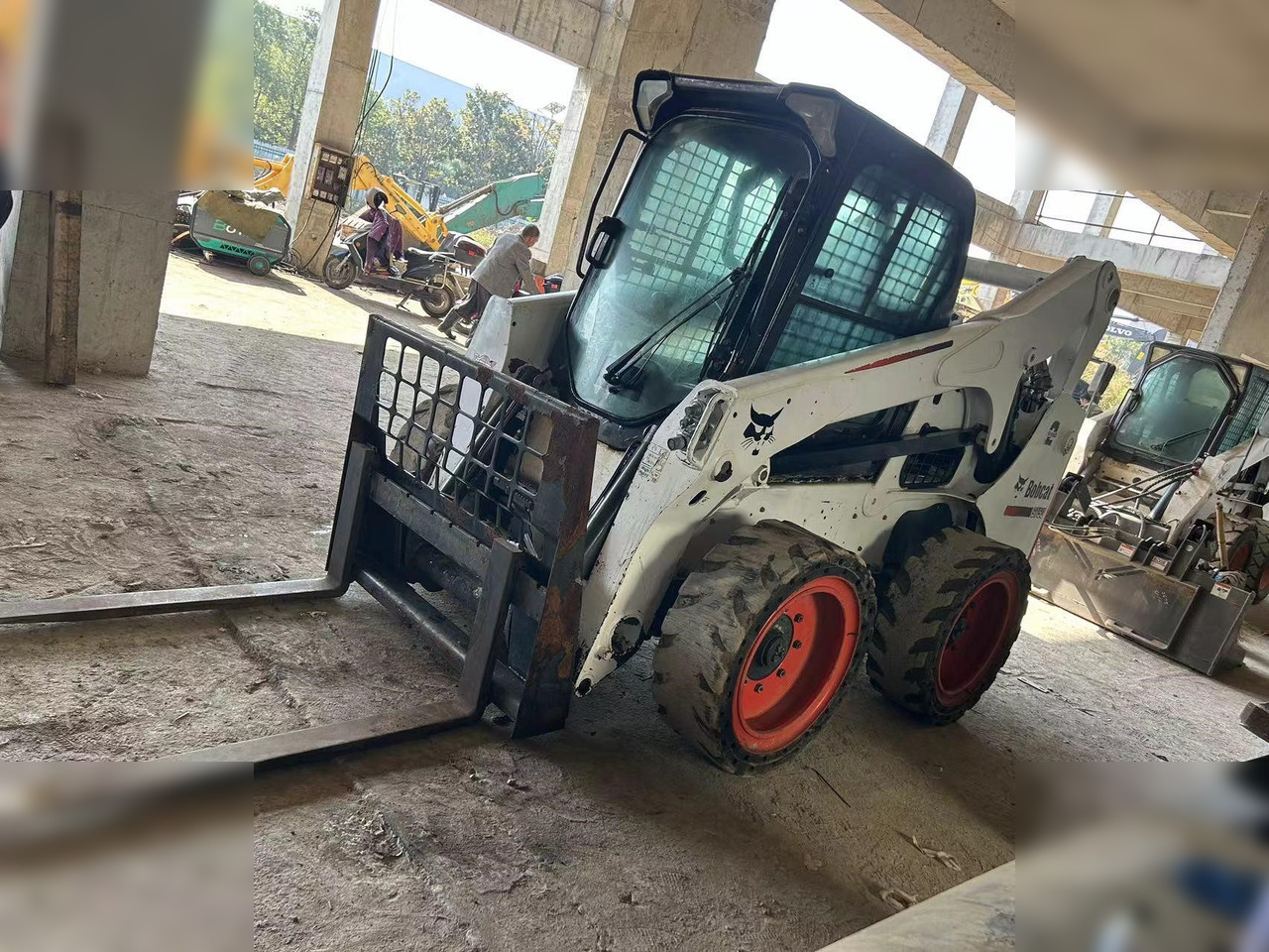 BOBCAT S750 - Kompaktlaster: bilde 3 BOBCAT S750 - Kompaktlaster: bilde 3