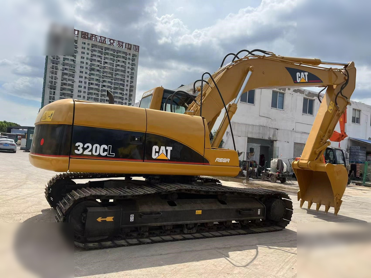 CATERPILLAR 320CL - Beltegraver: bilde 2 CATERPILLAR 320CL - Beltegraver: bilde 2