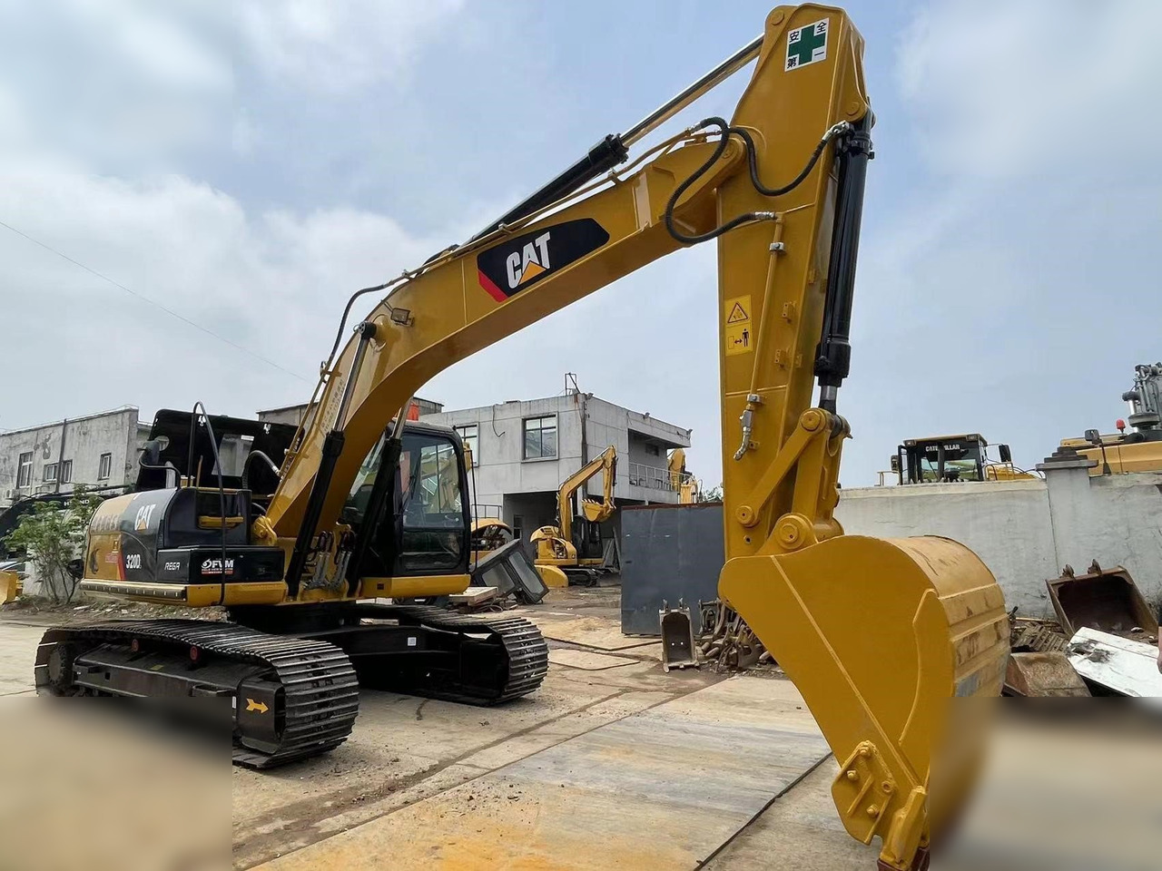 CATERPILLAR 320DL - Beltegraver: bilde 2 CATERPILLAR 320DL - Beltegraver: bilde 2