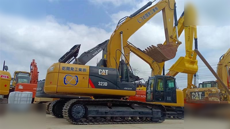CATERPILLAR 323D - Beltegraver: bilde 3 CATERPILLAR 323D - Beltegraver: bilde 3