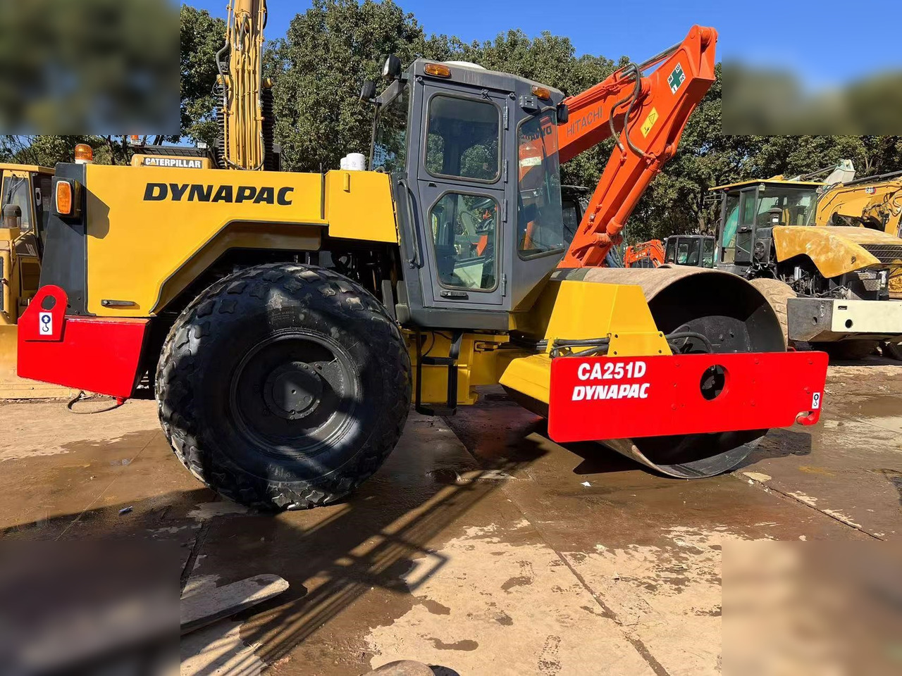 DYNAPAC CA251D - Kompaktor: bilde 1 DYNAPAC CA251D - Kompaktor: bilde 1
