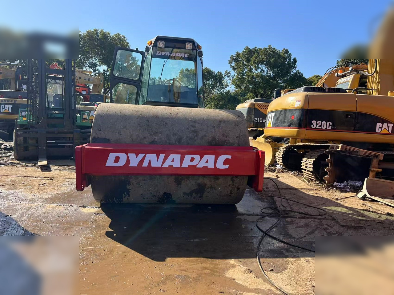 DYNAPAC CA251D - Kompaktor: bilde 2 DYNAPAC CA251D - Kompaktor: bilde 2