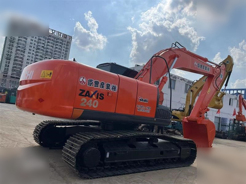 HITACHI ZX240 - Beltegraver: bilde 2 HITACHI ZX240 - Beltegraver: bilde 2