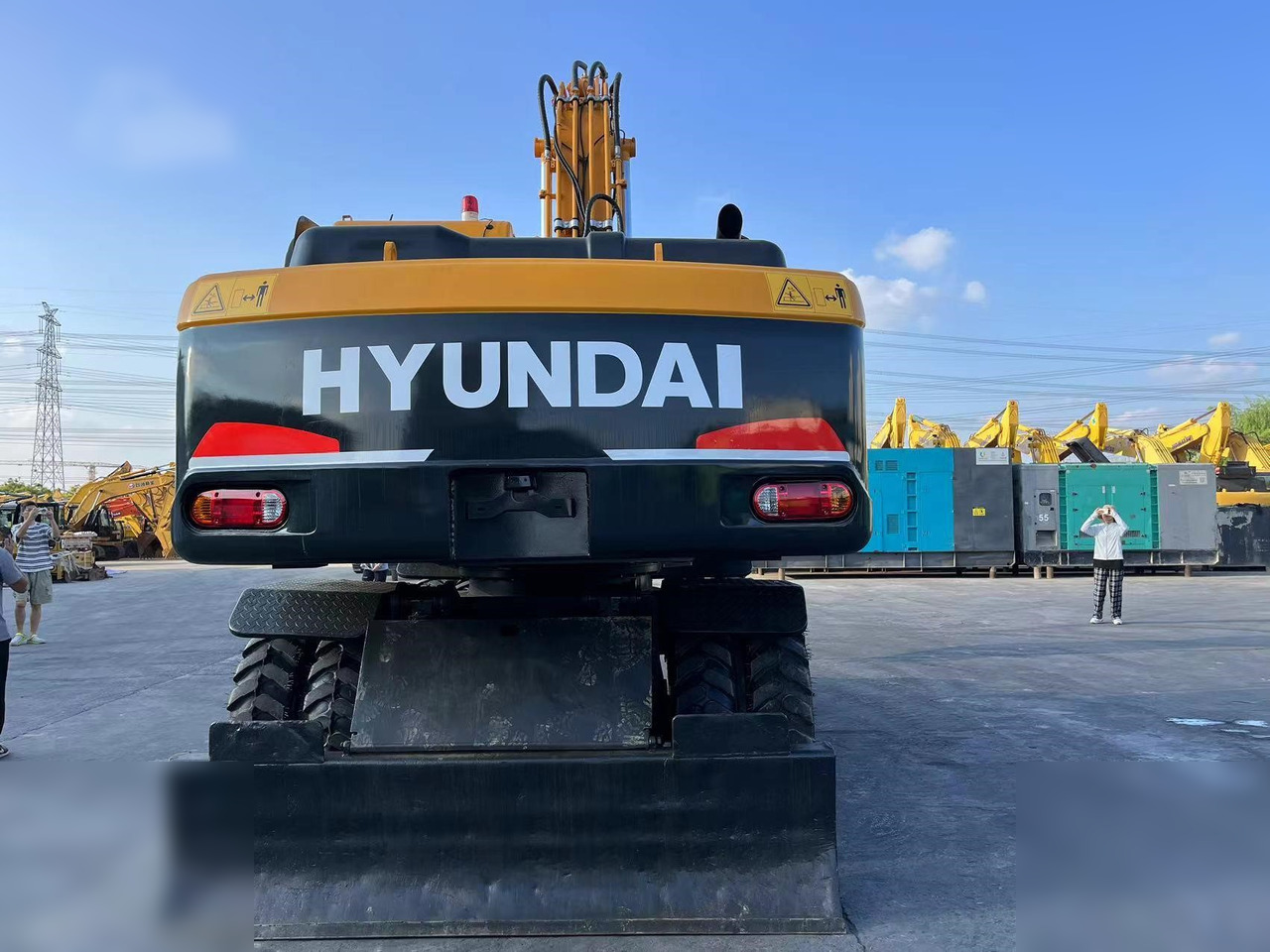 HYUNDAI ROBEX 210W-9 - Hjulgraver: bilde 4 HYUNDAI ROBEX 210W-9 - Hjulgraver: bilde 4