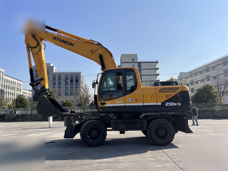 HYUNDAI ROBEX 210W-9 - Hjulgraver: bilde 1 HYUNDAI ROBEX 210W-9 - Hjulgraver: bilde 1