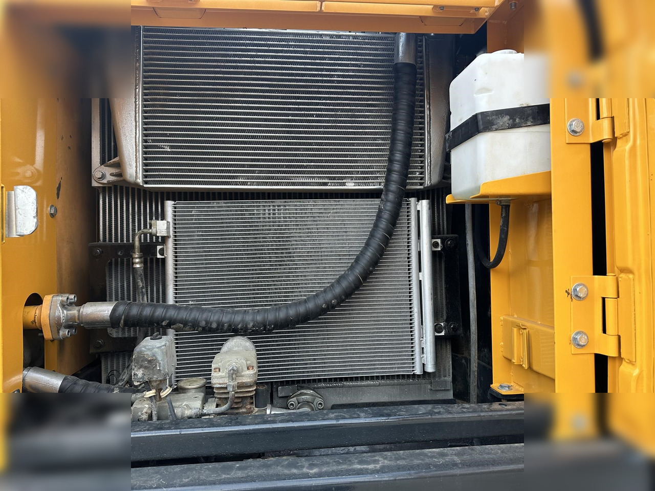 HYUNDAI ROBEX 220 LC-9S - Beltegraver: bilde 5 HYUNDAI ROBEX 220 LC-9S - Beltegraver: bilde 5