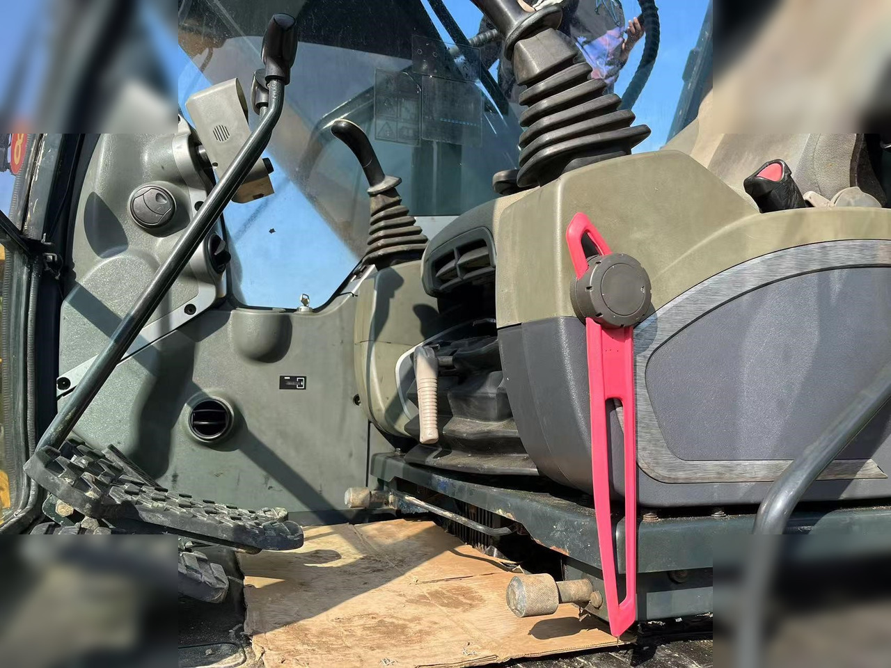 HYUNDAI ROBEX 220 LC-9S - Beltegraver: bilde 5 HYUNDAI ROBEX 220 LC-9S - Beltegraver: bilde 5