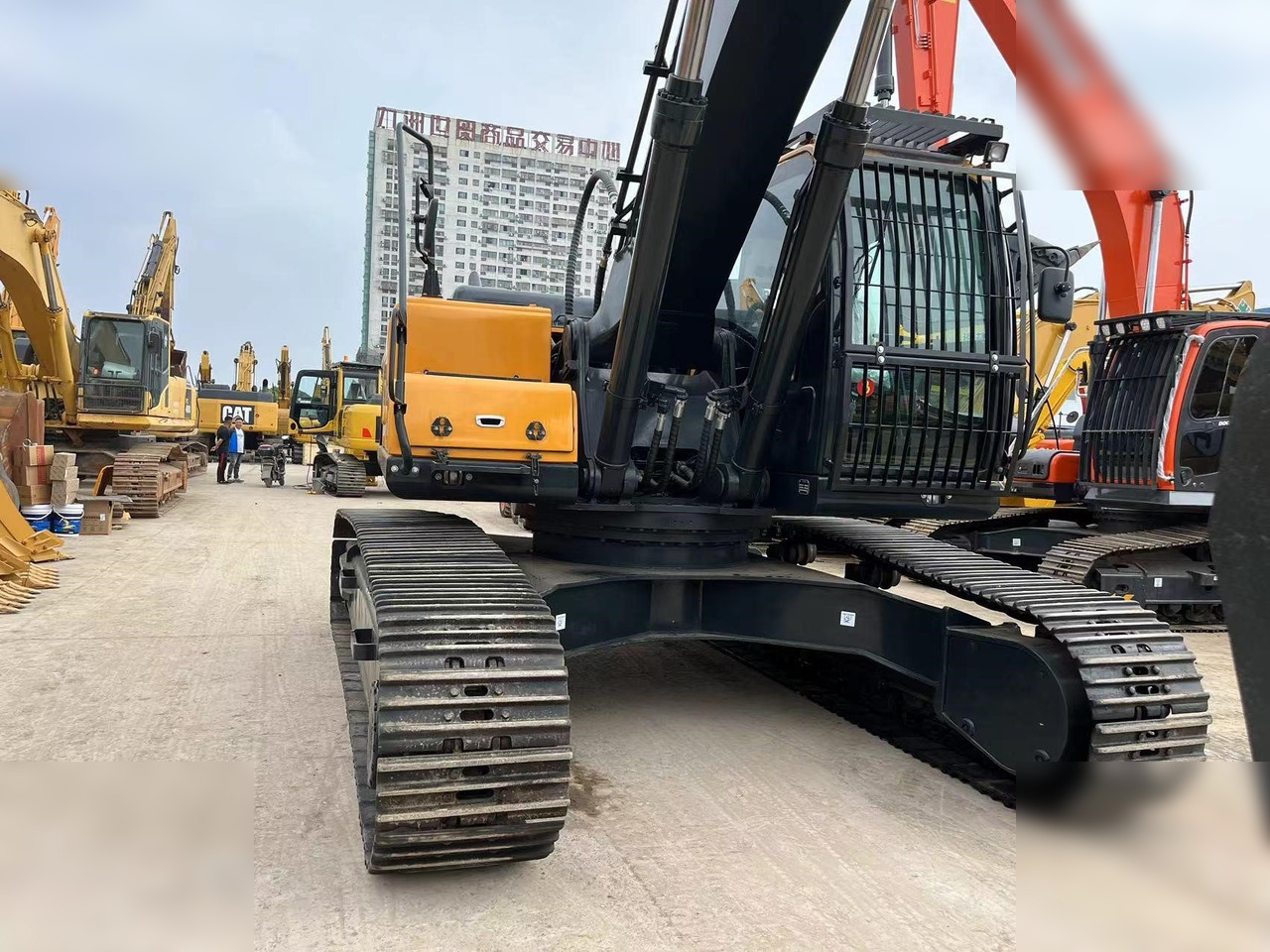 HYUNDAI ROBEX 330 LC-9S - Beltegraver: bilde 3 HYUNDAI ROBEX 330 LC-9S - Beltegraver: bilde 3