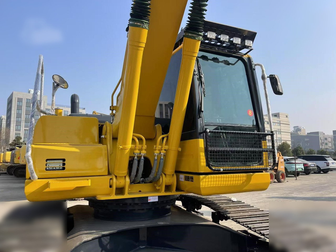 KOMATSU PC220-8 - Beltegraver: bilde 3 KOMATSU PC220-8 - Beltegraver: bilde 3