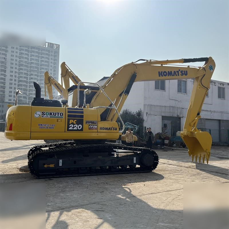 KOMATSU PC220-8 - Beltegraver: bilde 2 KOMATSU PC220-8 - Beltegraver: bilde 2