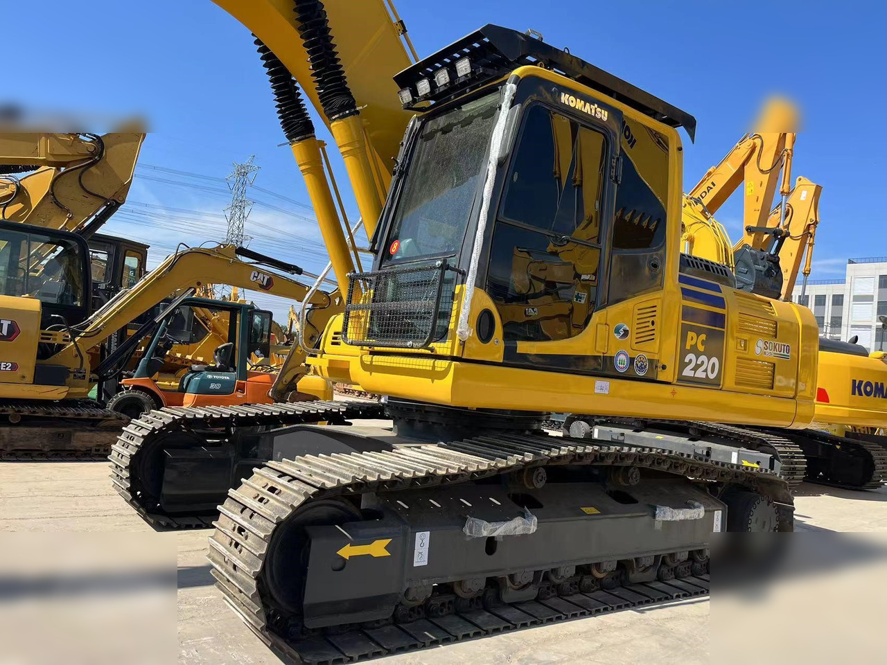 KOMATSU PC220-8 - Beltegraver: bilde 3 KOMATSU PC220-8 - Beltegraver: bilde 3