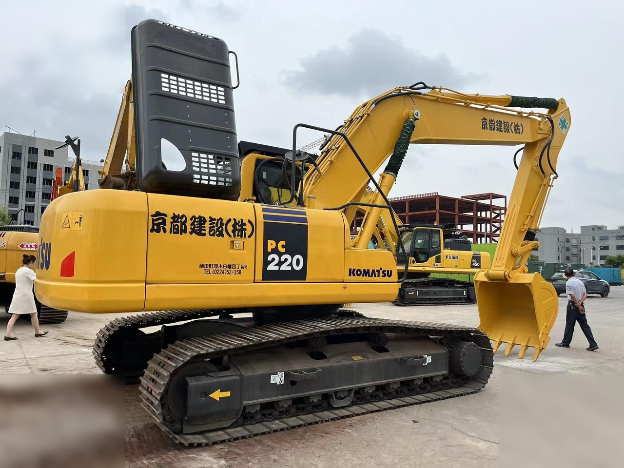 KOMATSU PC220-8 - Beltegraver: bilde 1 KOMATSU PC220-8 - Beltegraver: bilde 1