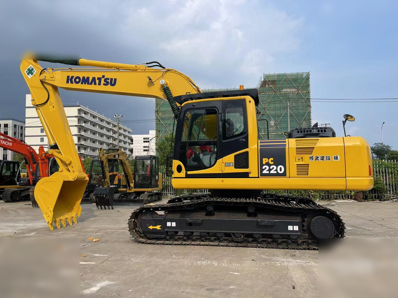 KOMATSU PC220-8 - Beltegraver: bilde 4 KOMATSU PC220-8 - Beltegraver: bilde 4