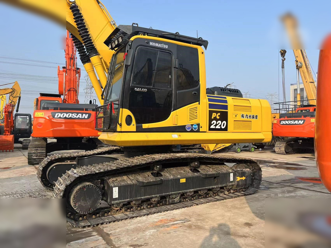 KOMATSU PC220-8M0 - Beltegraver: bilde 3 KOMATSU PC220-8M0 - Beltegraver: bilde 3