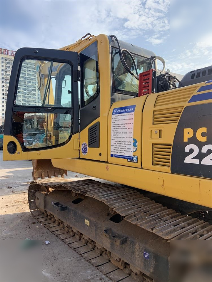 KOMATSU PC220-8N1 - Beltegraver: bilde 2 KOMATSU PC220-8N1 - Beltegraver: bilde 2