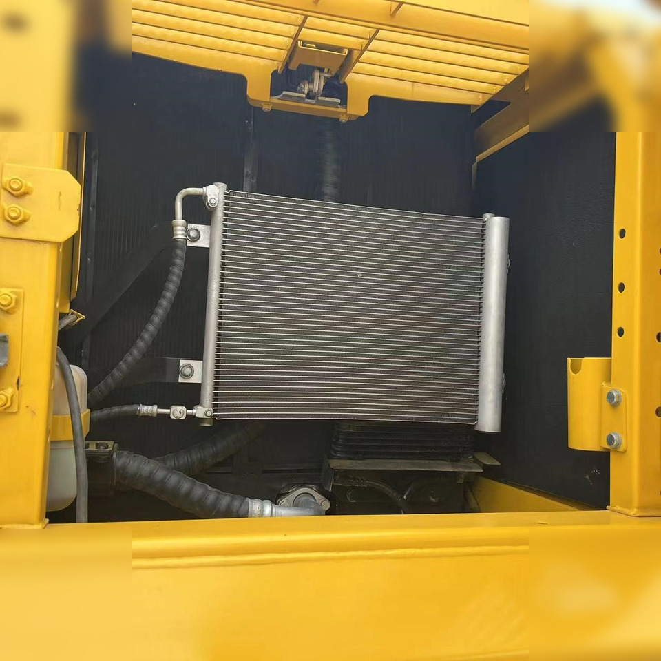 KOMATSU PC240 LC-8 - Beltegraver: bilde 3 KOMATSU PC240 LC-8 - Beltegraver: bilde 3