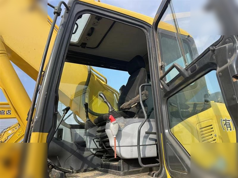 KOMATSU PC400-7 - Beltegraver: bilde 5 KOMATSU PC400-7 - Beltegraver: bilde 5