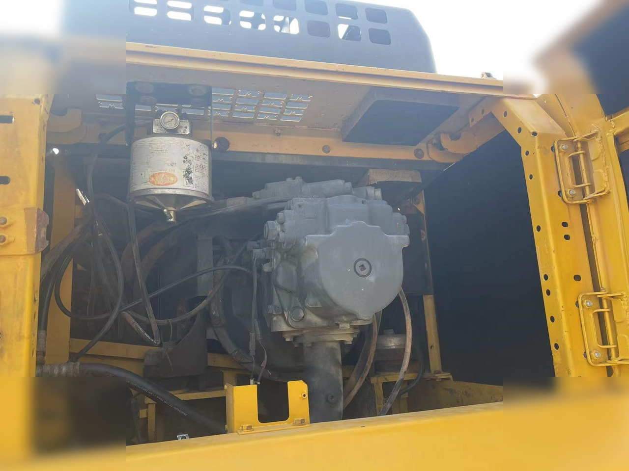 KOMATSU PC400-8R - Beltegraver: bilde 5 KOMATSU PC400-8R - Beltegraver: bilde 5