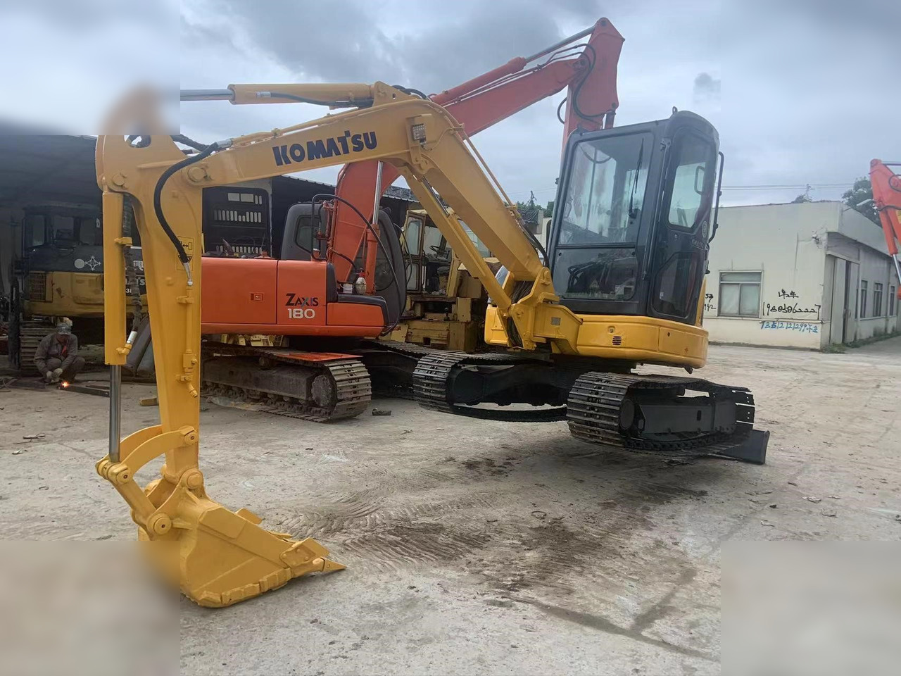 KOMATSU PC40MR-2 - Minigraver: bilde 1 KOMATSU PC40MR-2 - Minigraver: bilde 1