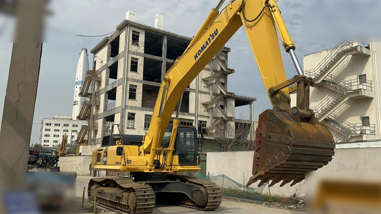 KOMATSU PC460 LC-8 - Beltegraver: bilde 2 KOMATSU PC460 LC-8 - Beltegraver: bilde 2