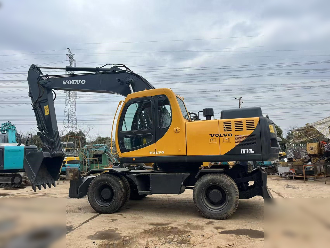 VOLVO EW170 - Hjulgraver: bilde 1 VOLVO EW170 - Hjulgraver: bilde 1