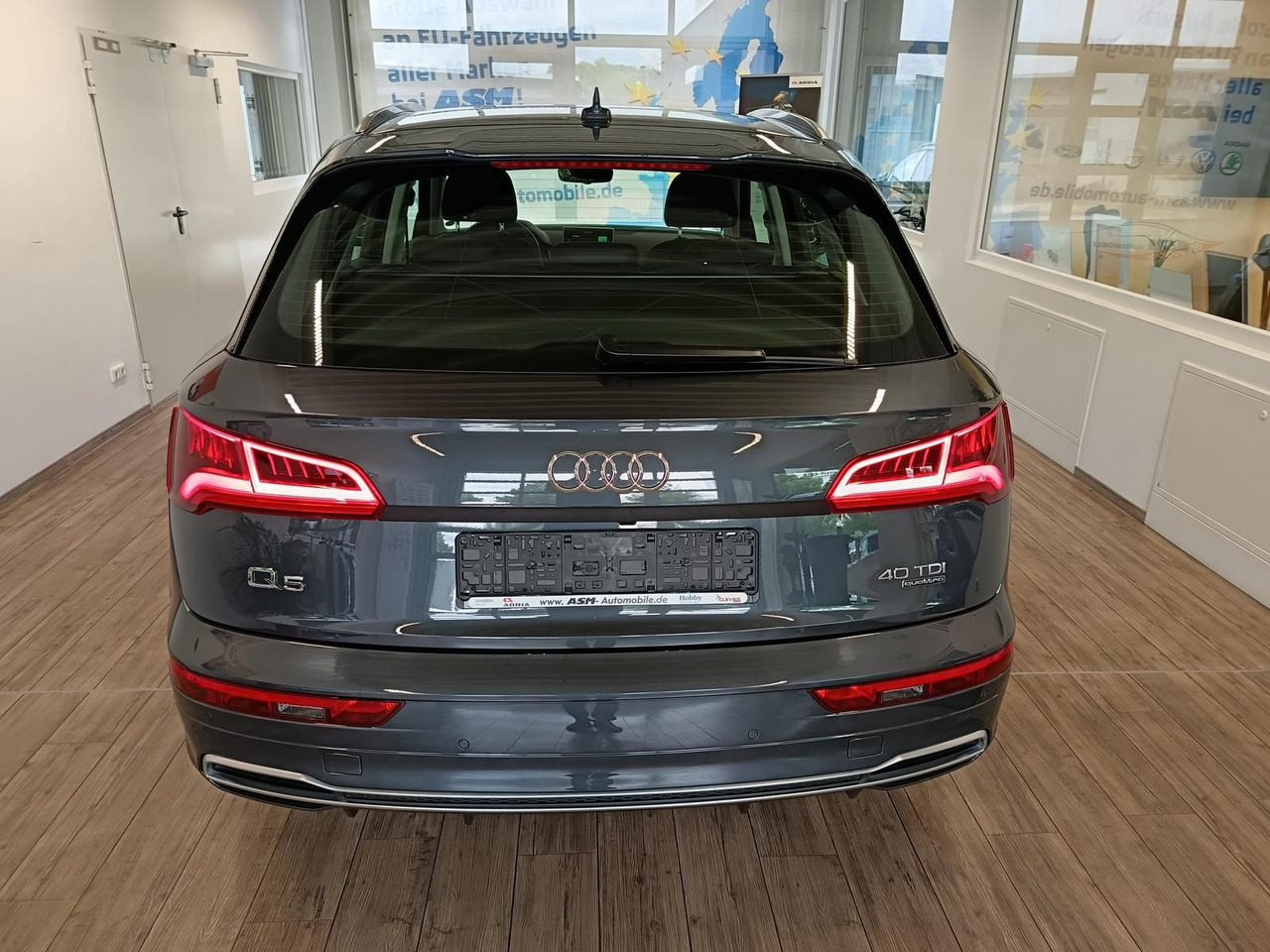 Audi Q5 40 TDI Quattro S-Line*AHK*NAVI*LED*R-KAM*DAB* - SUV: bilde 5 Audi Q5 40 TDI Quattro S-Line*AHK*NAVI*LED*R-KAM*DAB* - SUV: bilde 5