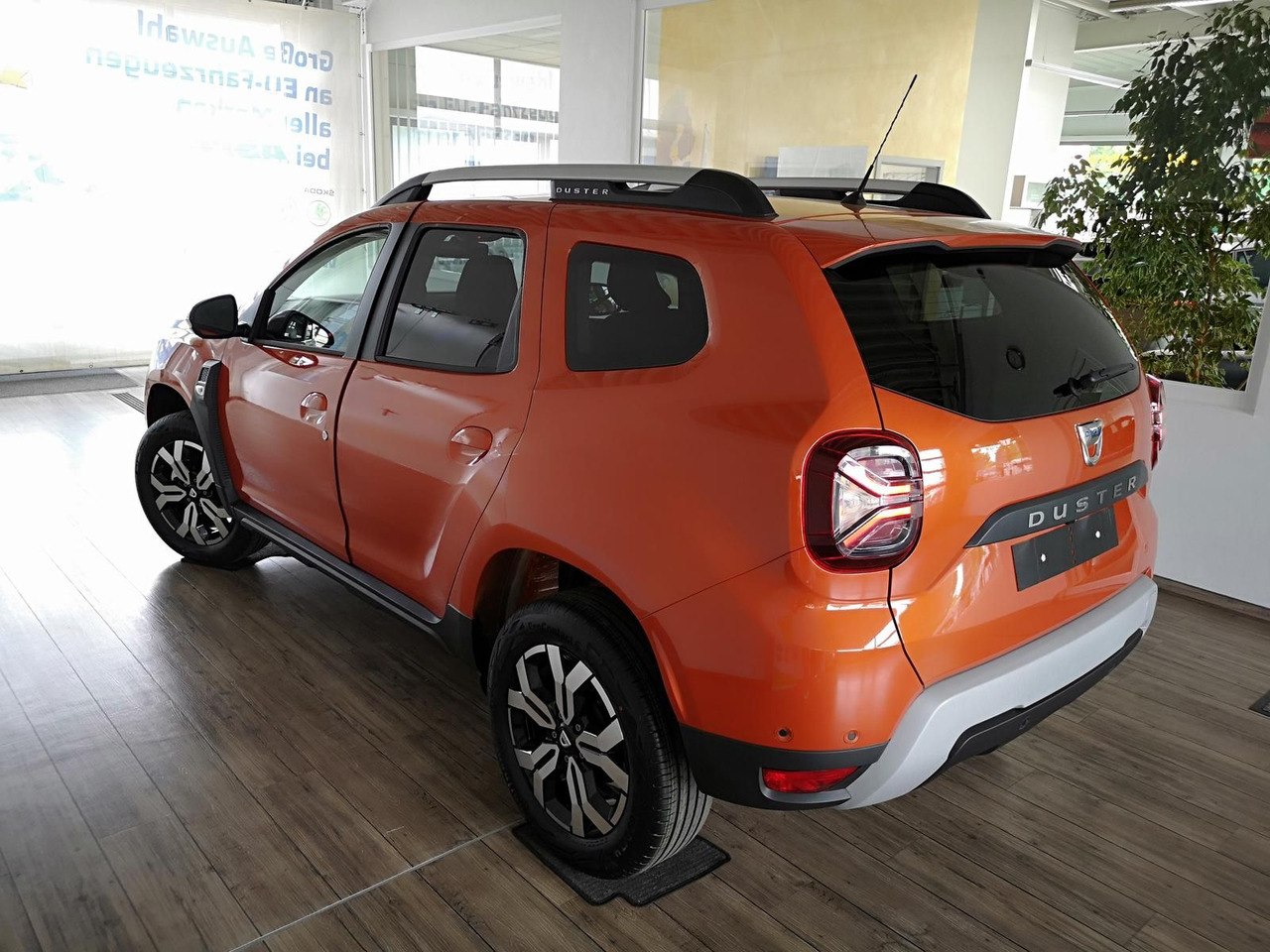 Dacia Duster Prestige Tce 130*KLIMA*SHZ*R-KAM*DAB*NAVI - SUV: bilde 4 Dacia Duster Prestige Tce 130*KLIMA*SHZ*R-KAM*DAB*NAVI - SUV: bilde 4