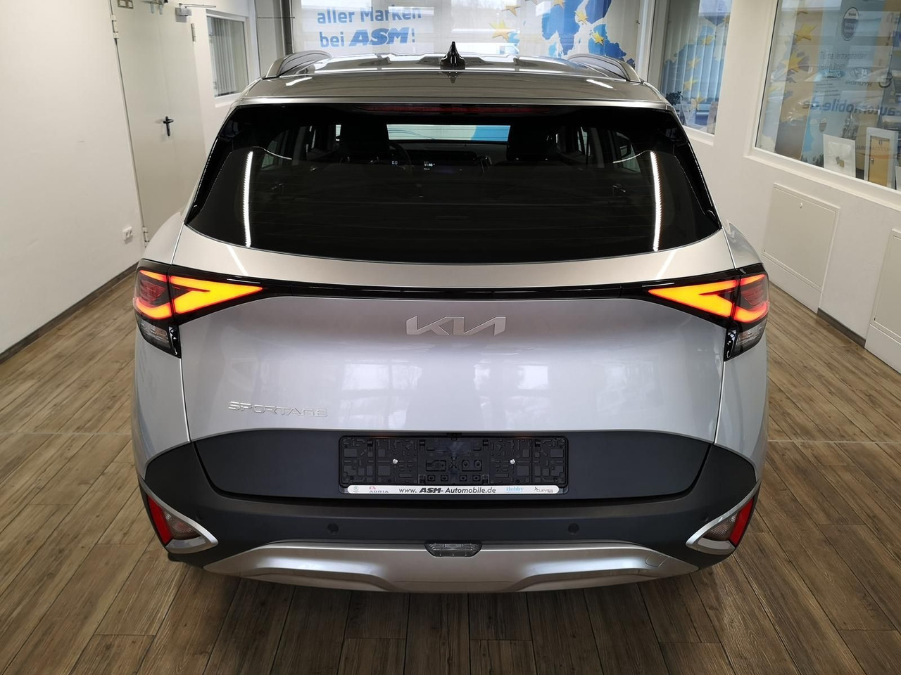 Kia Sportage 1.6 T DCT Urban+LED+R-KAM+NAVI+PDC+SHZ+ - SUV: bilde 4 Kia Sportage 1.6 T DCT Urban+LED+R-KAM+NAVI+PDC+SHZ+ - SUV: bilde 4