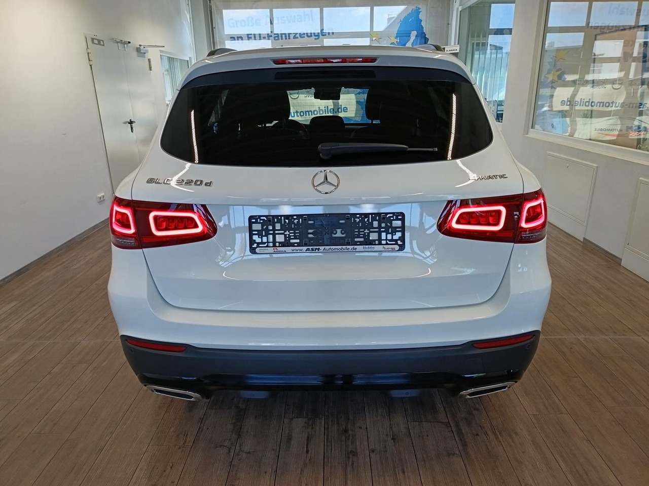 Mercedes-Benz GLC 220d AMG Line 4MATIC*AHK*NAVI*LED*R-KAM*DAB* - SUV: bilde 5 Mercedes-Benz GLC 220d AMG Line 4MATIC*AHK*NAVI*LED*R-KAM*DAB* - SUV: bilde 5