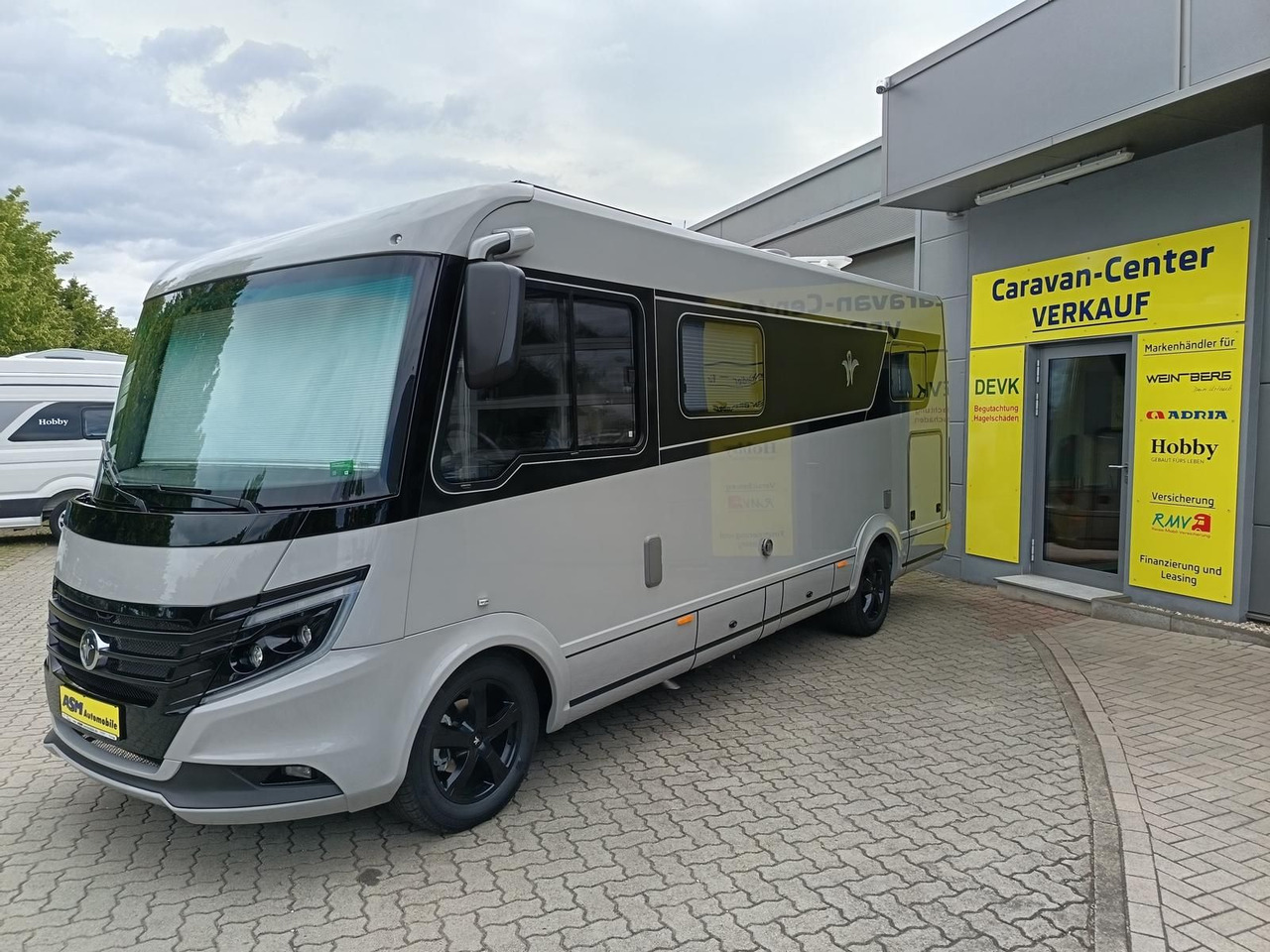 Niesmann + Bischoff iSmove 6.9 E 132 kW*AHK*SOLAR*SAT*TV*DACHKLIMA* - Helintegrert bobil: bilde 4 Niesmann + Bischoff iSmove 6.9 E 132 kW*AHK*SOLAR*SAT*TV*DACHKLIMA* - Helintegrert bobil: bilde 4