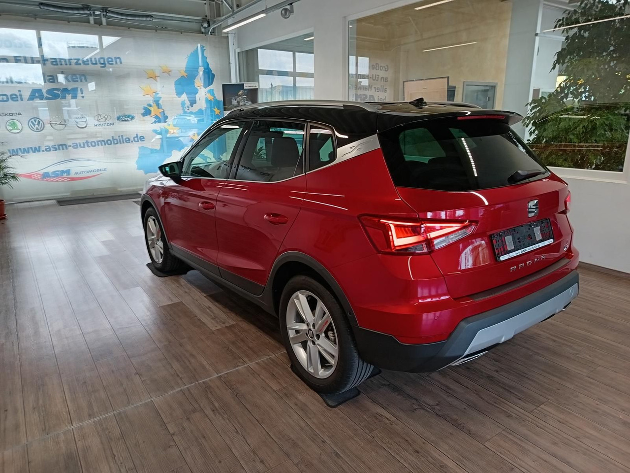 Seat Arona 1,5TSI FR*AHK*NAVI*ACC*LED*BEATS*R-KAM*DAB - SUV: bilde 4 Seat Arona 1,5TSI FR*AHK*NAVI*ACC*LED*BEATS*R-KAM*DAB - SUV: bilde 4