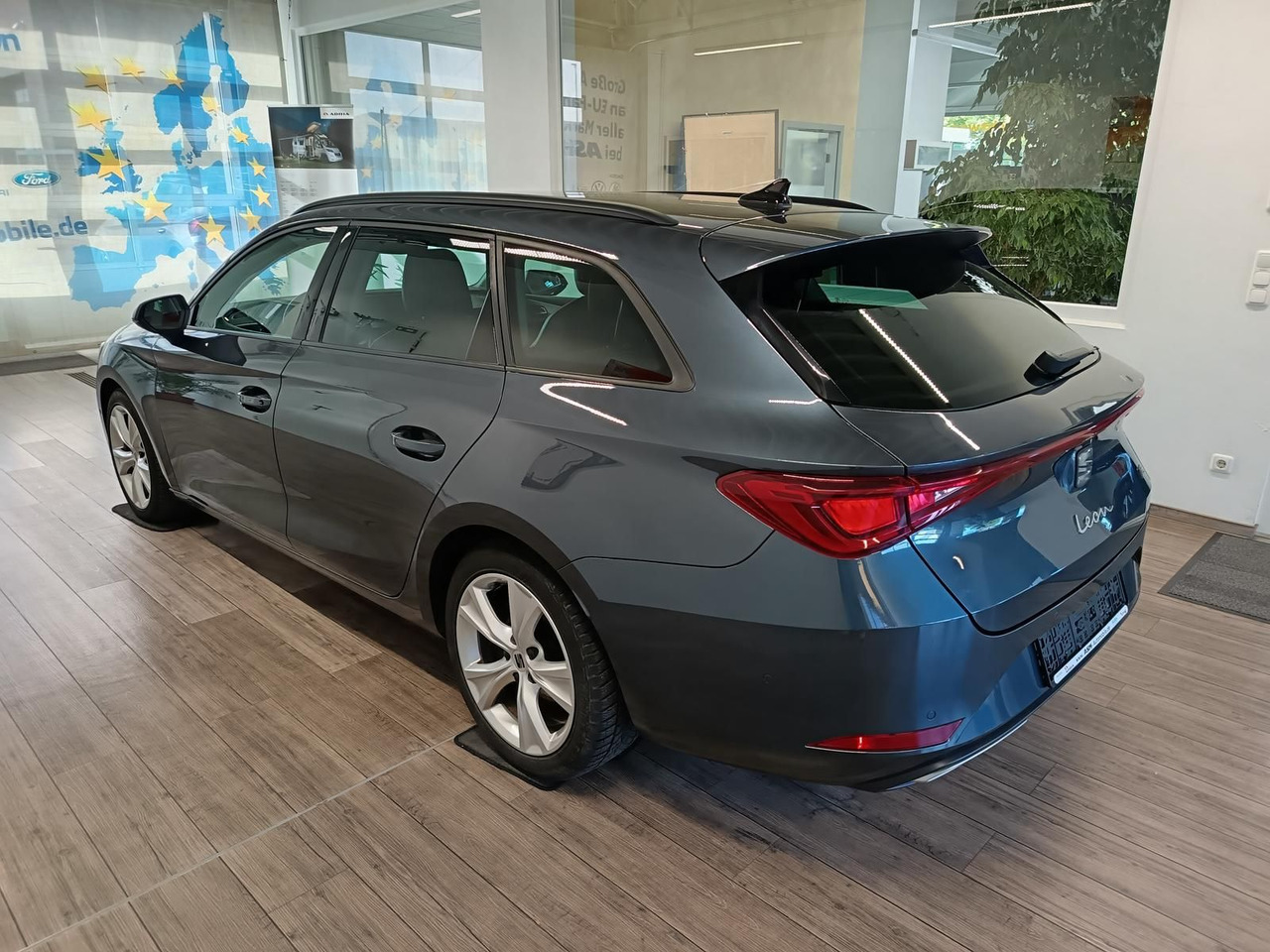 Seat Leon Sportstourer 1,5TSI FR*NAVI*LED*SOUND*R-KAM - Stasjonsvogn: bilde 4 Seat Leon Sportstourer 1,5TSI FR*NAVI*LED*SOUND*R-KAM - Stasjonsvogn: bilde 4