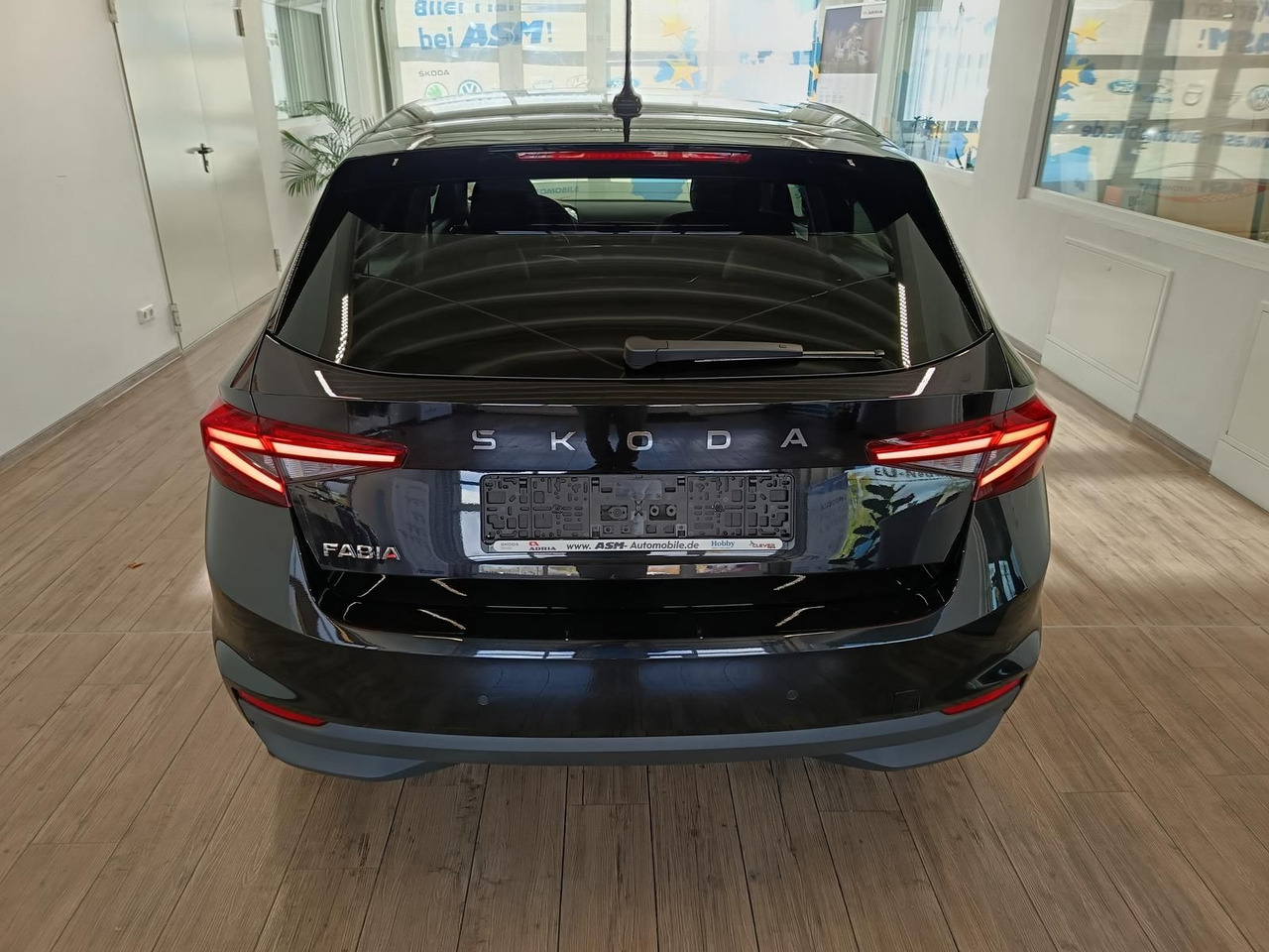 Skoda Fabia 130 Jahre 1,0TSI DSG*AHK-VORBER.*LED*R-KAM - Sedan: bilde 5 Skoda Fabia 130 Jahre 1,0TSI DSG*AHK-VORBER.*LED*R-KAM - Sedan: bilde 5