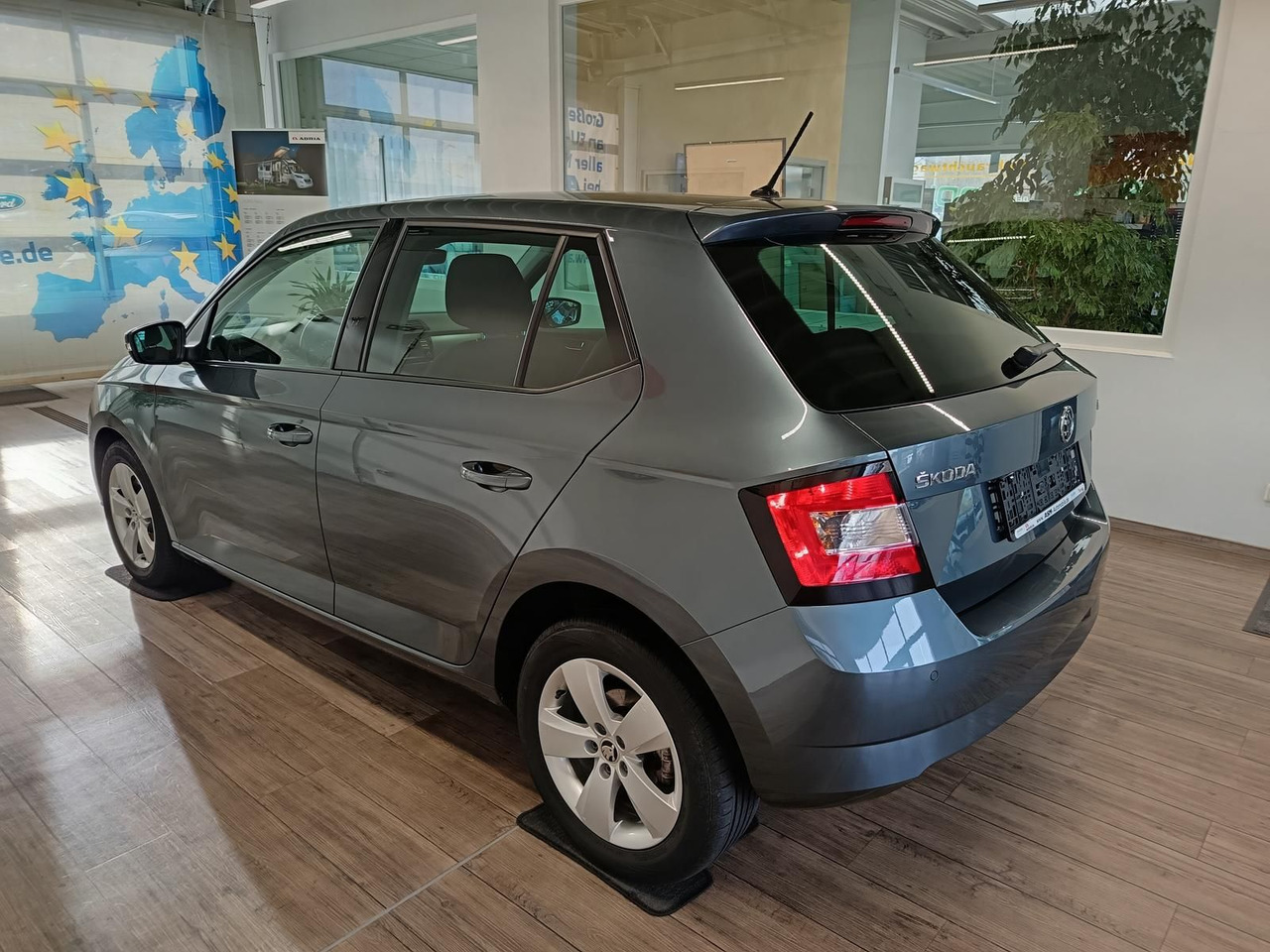 Skoda Fabia Style 1,2 TSI 81 kW DSG*PDC*SHZ*TEMP*KLIMA - Personenbil: bilde 4 Skoda Fabia Style 1,2 TSI 81 kW DSG*PDC*SHZ*TEMP*KLIMA - Personenbil: bilde 4