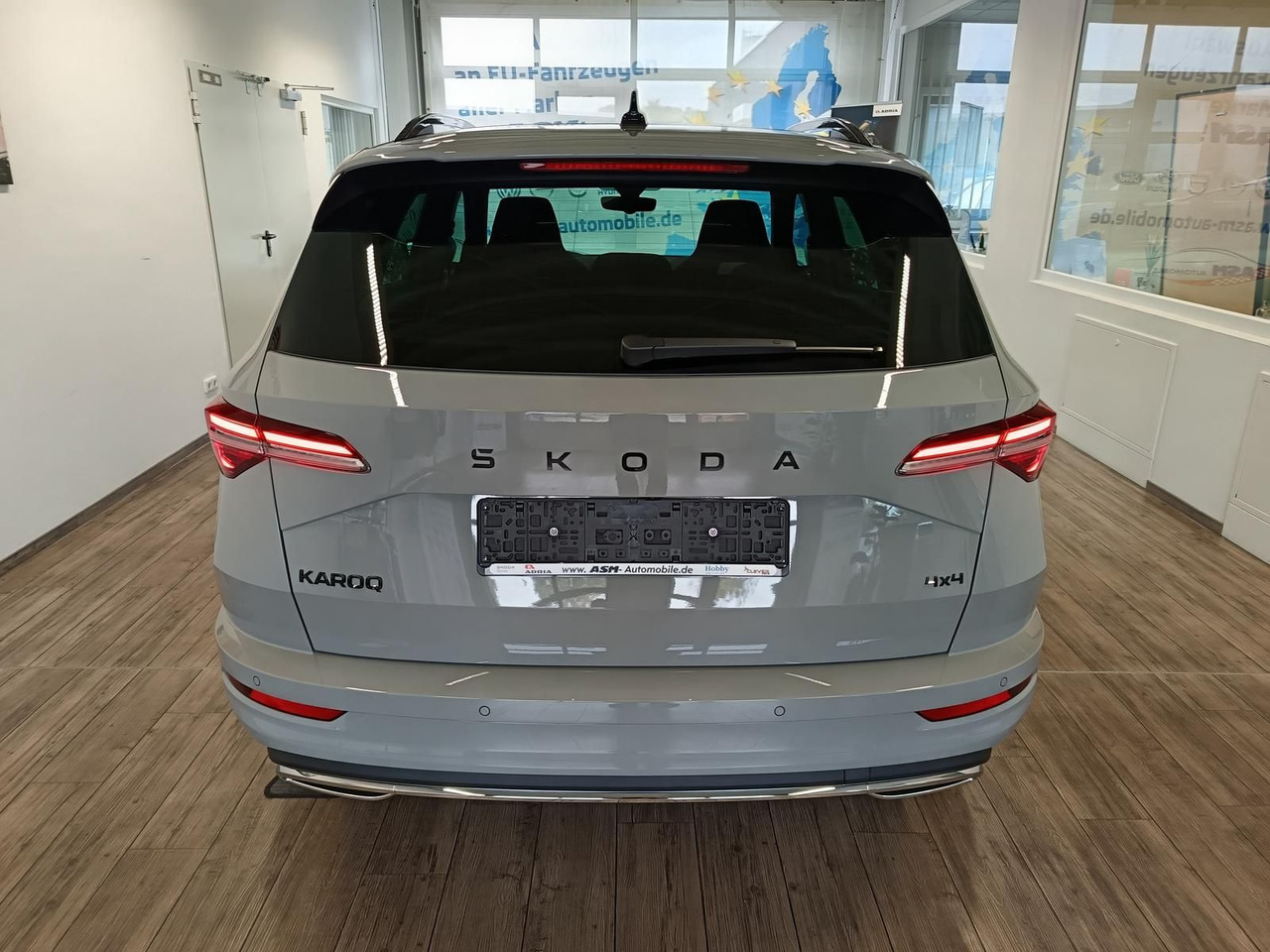 Skoda Karoq Sportline 2,0 TDI DSG 4x4*AHK*PSD*STD.HZG* - SUV: bilde 5 Skoda Karoq Sportline 2,0 TDI DSG 4x4*AHK*PSD*STD.HZG* - SUV: bilde 5