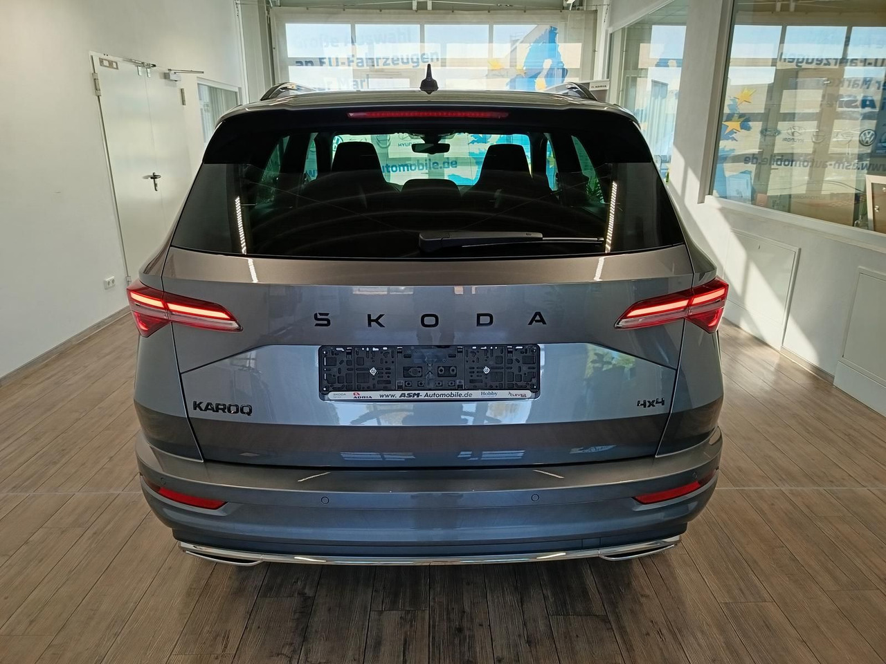 Skoda Karoq Sportline 2,0 TDI DSG 4x4*AHK*PSD*STD.HZG* - SUV: bilde 5 Skoda Karoq Sportline 2,0 TDI DSG 4x4*AHK*PSD*STD.HZG* - SUV: bilde 5