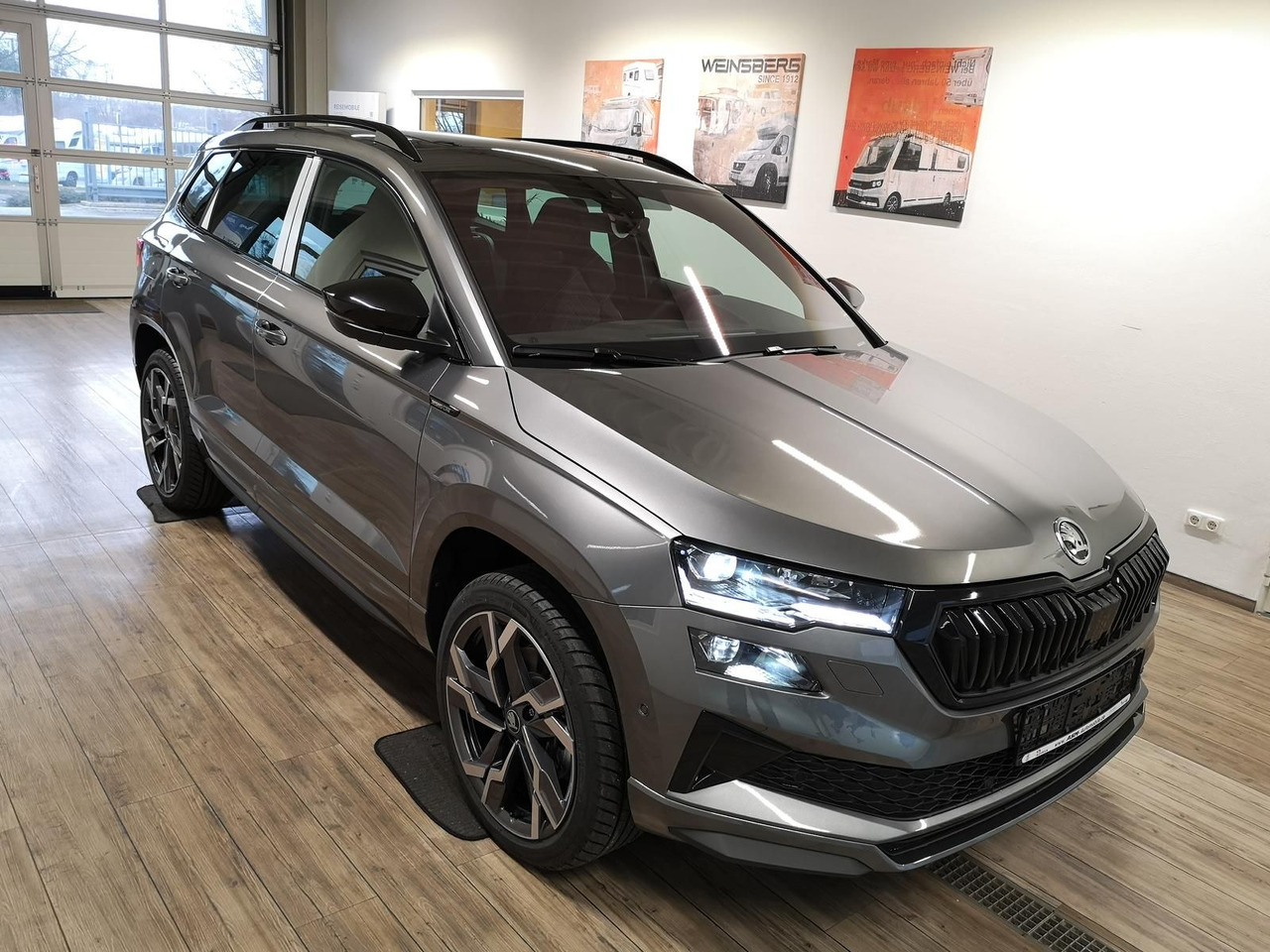 Skoda Karoq Sportline 2,0TDI DSG 4x4*PSD*AHK*360°*NAVI - SUV: bilde 3 Skoda Karoq Sportline 2,0TDI DSG 4x4*PSD*AHK*360°*NAVI - SUV: bilde 3