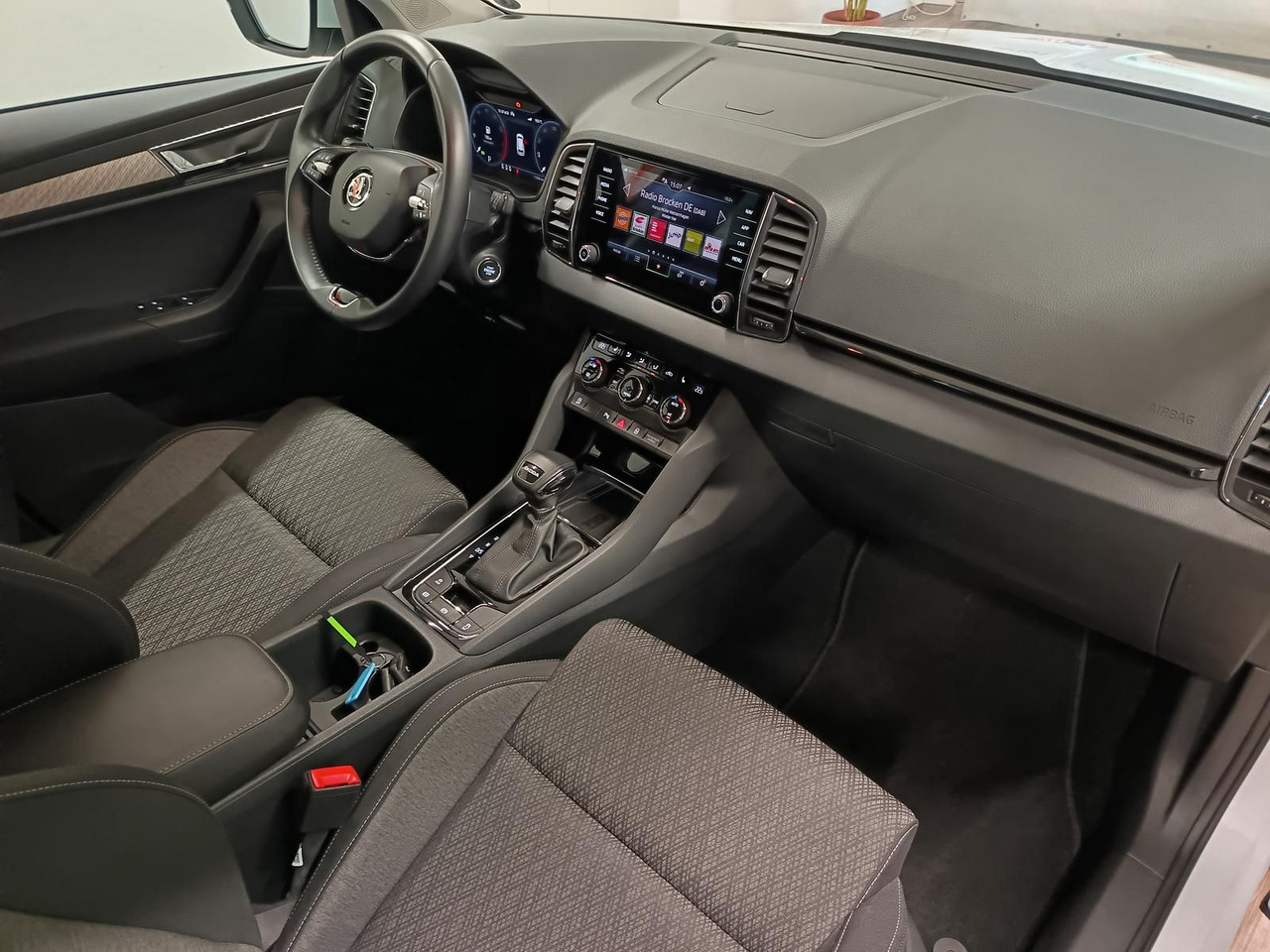 SUV Skoda Karoq Style 1,5 TSI DSG*AHK*NAVI*LED*R-KAM*2xPDC: bilde 18