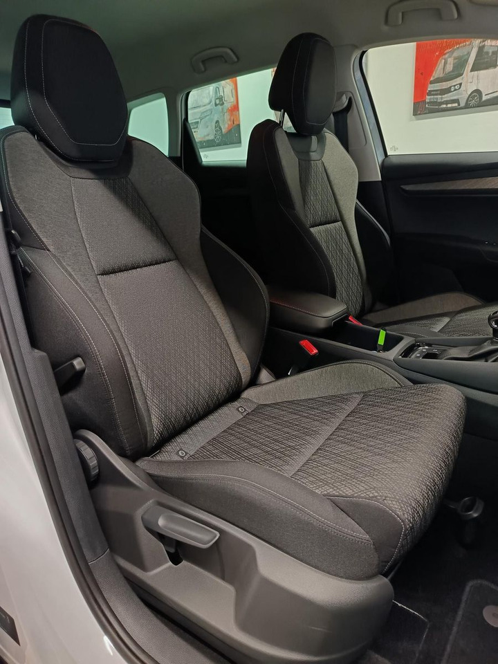 SUV Skoda Karoq Style 1,5 TSI DSG*AHK*NAVI*LED*R-KAM*2xPDC: bilde 20