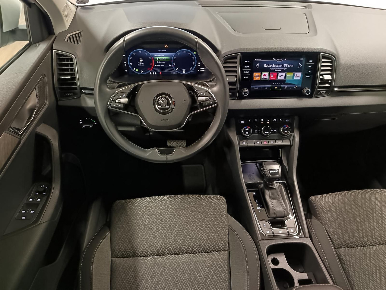 SUV Skoda Karoq Style 1,5 TSI DSG*AHK*NAVI*LED*R-KAM*2xPDC: bilde 7