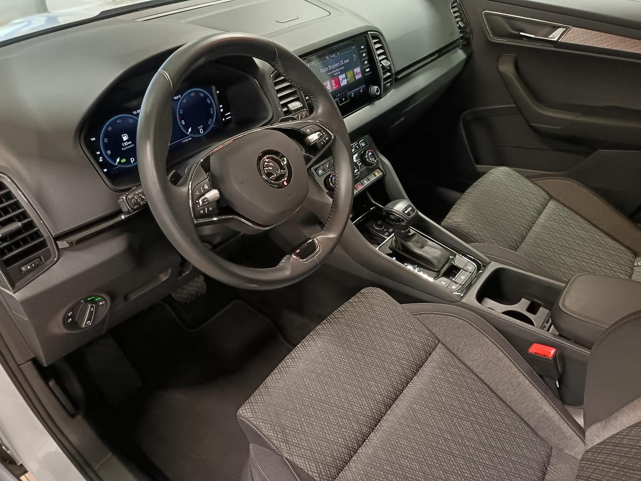 SUV Skoda Karoq Style 1,5 TSI DSG*AHK*NAVI*LED*R-KAM*2xPDC: bilde 19