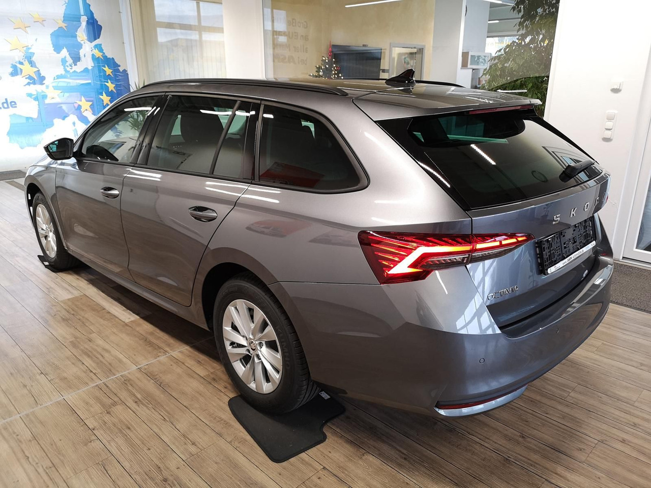 Skoda Octavia Combi Selection DSG*R-KAM*LED*DAB*2xPDC* - Stasjonsvogn: bilde 3 Skoda Octavia Combi Selection DSG*R-KAM*LED*DAB*2xPDC* - Stasjonsvogn: bilde 3
