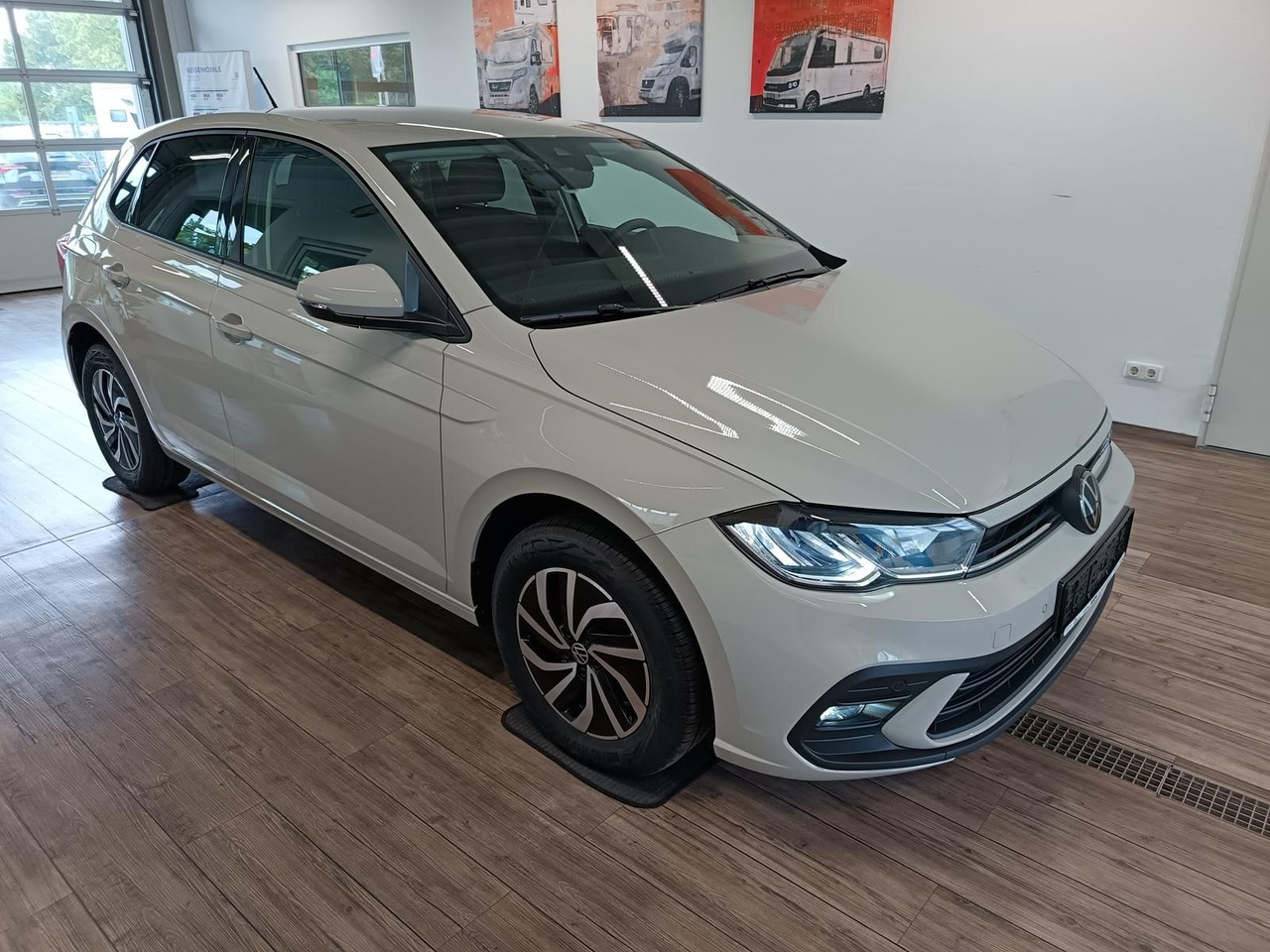 Volkswagen Polo Life 1.0 TSI 70kW DSG*LED*ACC*R-KAM*DAB*PDC - Personenbil: bilde 3 Volkswagen Polo Life 1.0 TSI 70kW DSG*LED*ACC*R-KAM*DAB*PDC - Personenbil: bilde 3