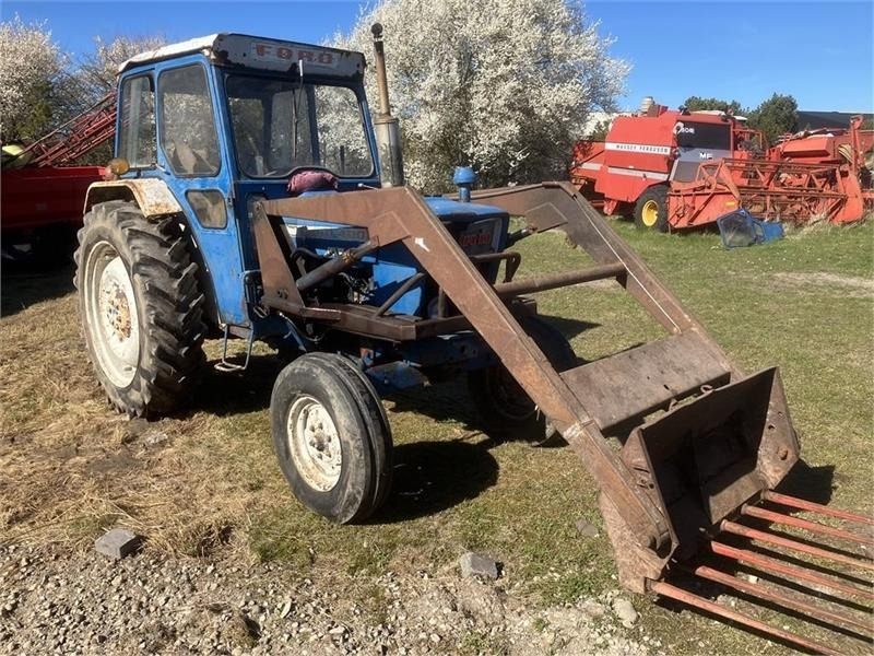 Ford 4000 Med frontlæsser - Traktor: bilde 2 Ford 4000 Med frontlæsser - Traktor: bilde 2