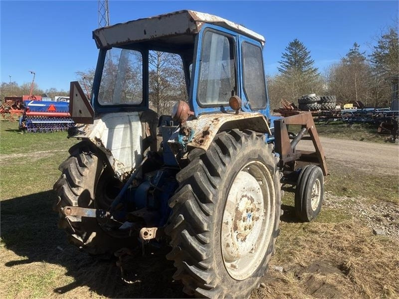 Ford 4000 Med frontlæsser - Traktor: bilde 3 Ford 4000 Med frontlæsser - Traktor: bilde 3