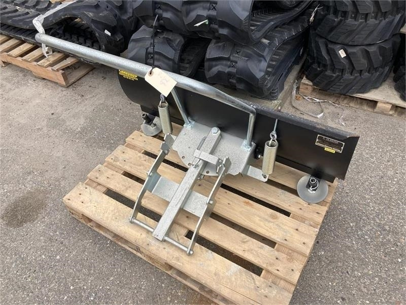 Husqvarna 125 B til R422 og P524 - Snøplog for Landbruksteknikk: bilde 2 Husqvarna 125 B til R422 og P524 - Snøplog for Landbruksteknikk: bilde 2